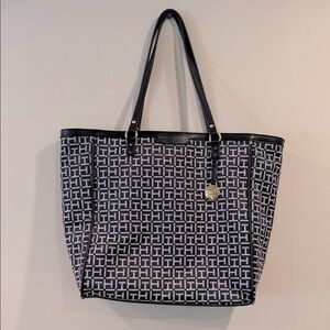 🔥Tommy Hilfiger Black and White Tote Bag🔥